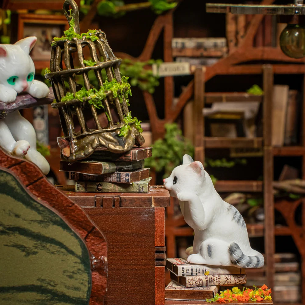 Cats Crossing - Book Nook