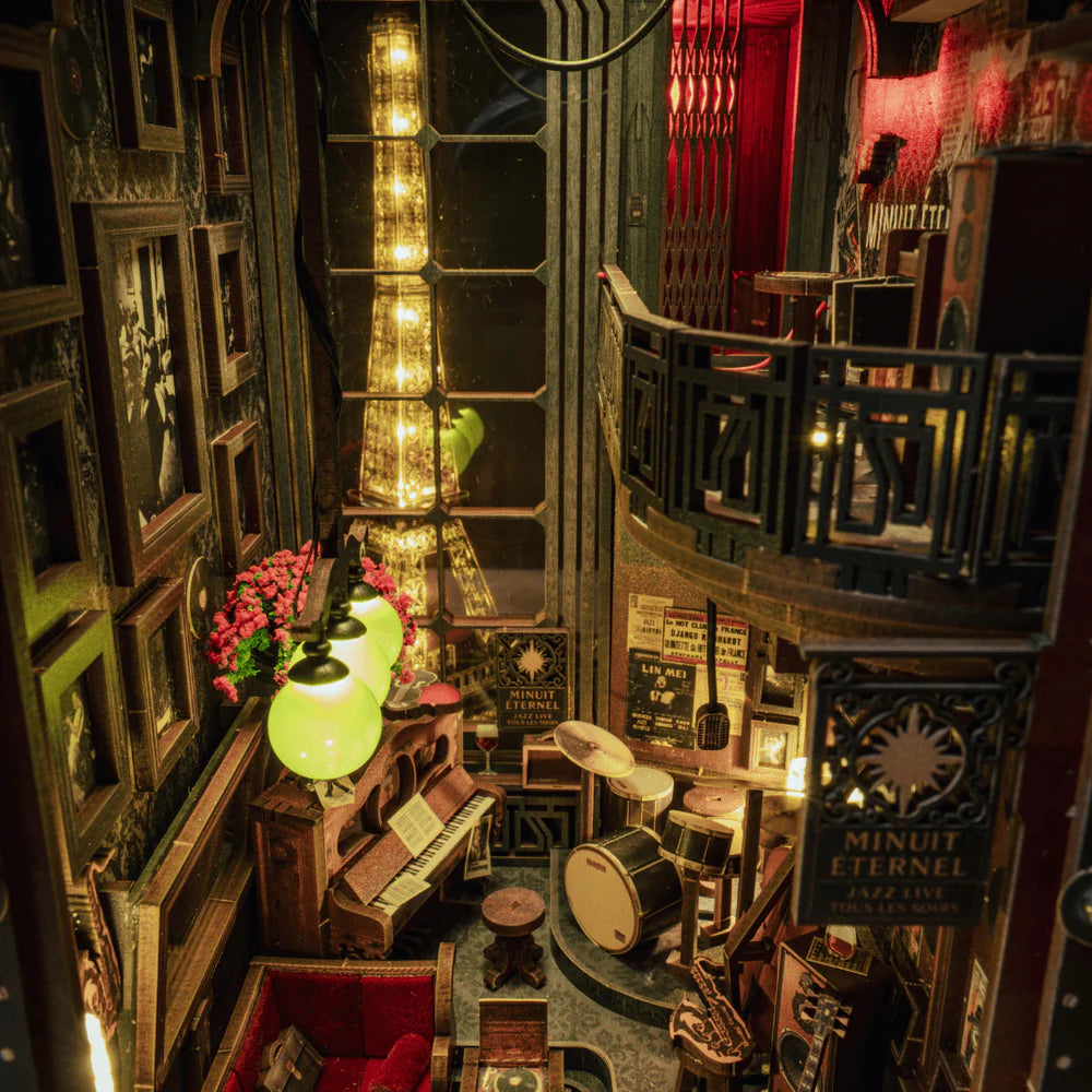 Eternal Midnight Paris - Book Nook