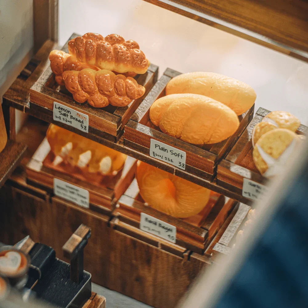 Boulangerie Ikseong-dong Hanok Salt Bread - Maison miniature