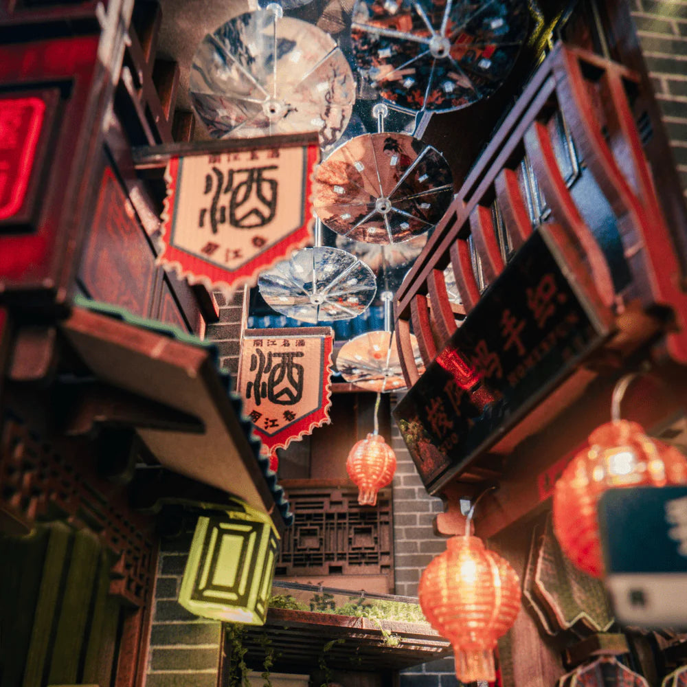 Lijiang Ancient Town - Book Nook