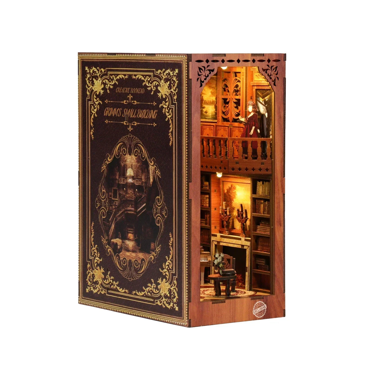 Bücherregal-Einsatz mit Miniatur-Diorama eines zweistöckigen Raumes mit Bücherregalen und Möbeln