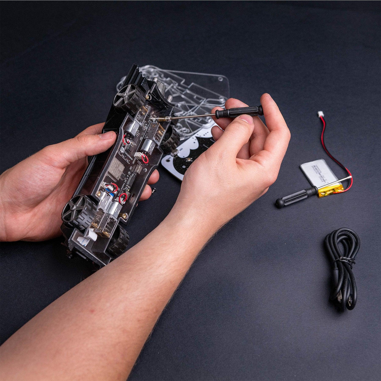 Batmobile™ - Autonomes Roboterauto - Elektronik Bausatz - derdealer.ch