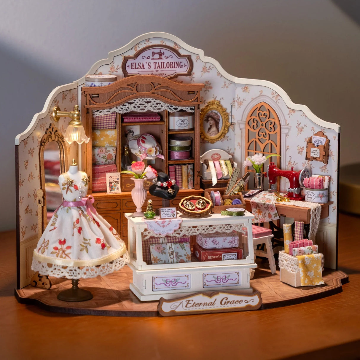 La couture d'Elsa - Maison miniature