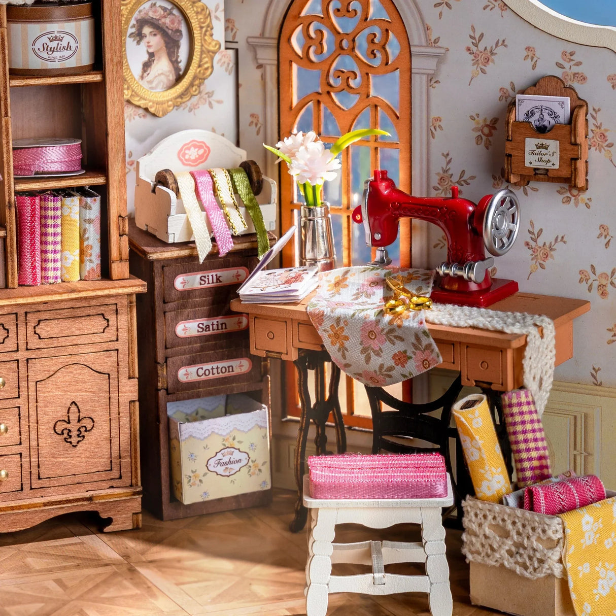 La couture d'Elsa - Maison miniature