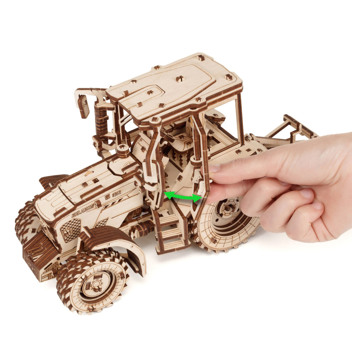 Traktor 82.3 mit Pflug - 3D Holzbausatz