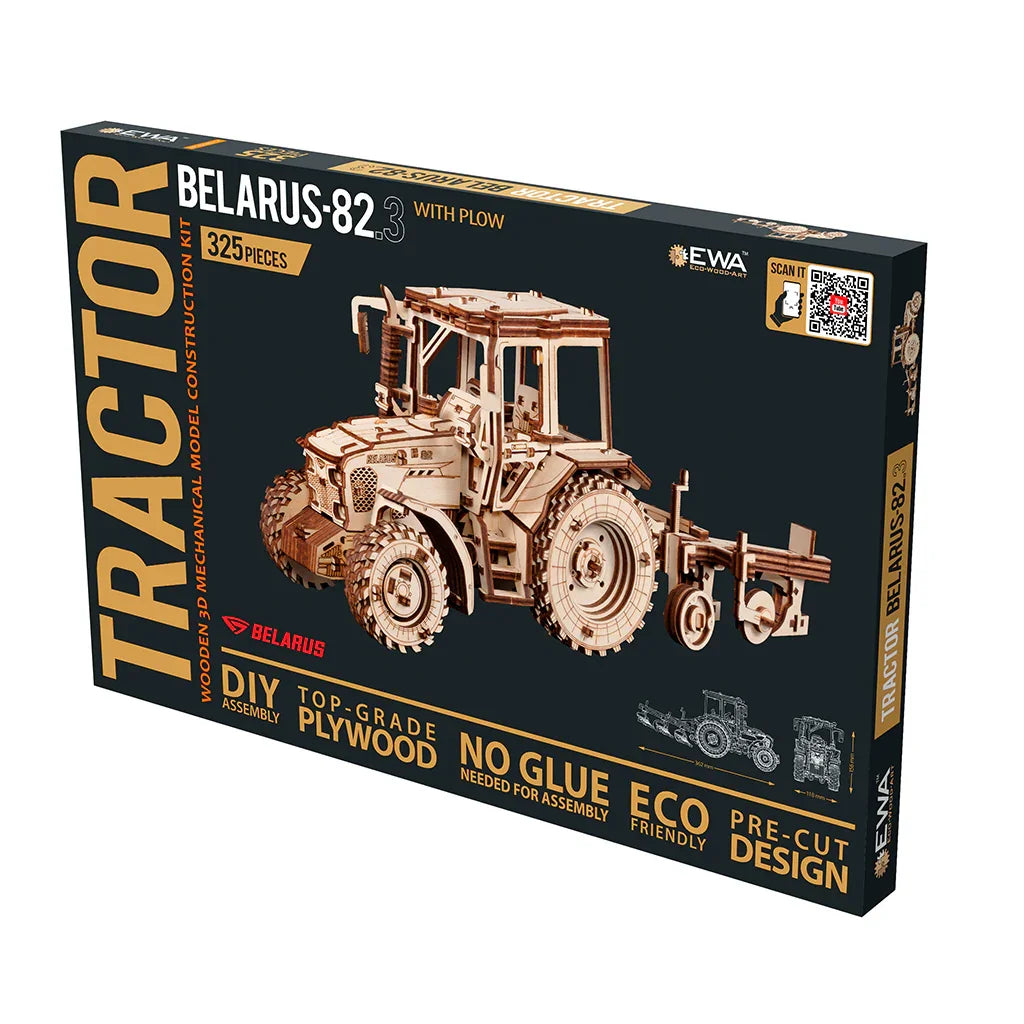 Verpackung des Belarus 823 Traktor Holzmodellbausatzes mit Pflug