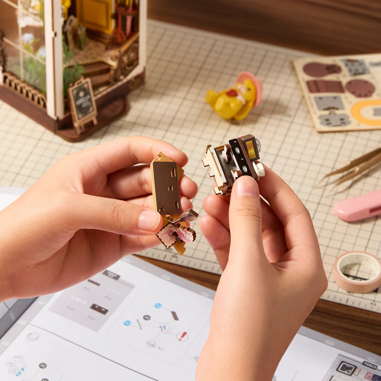 Holiday Café - Book Nook
