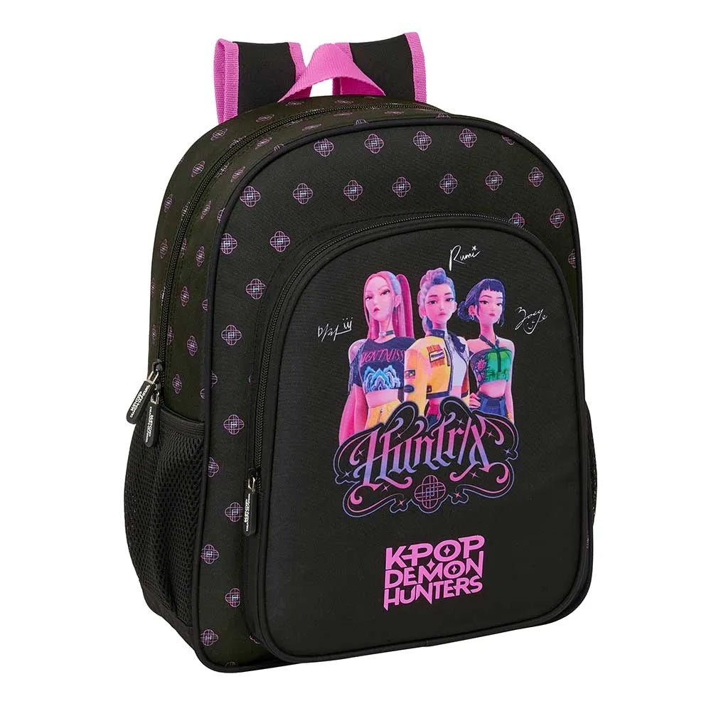 Schwarzer Rucksack mit K-Pop Demon Hunters Grafik und drei weiblichen Figuren