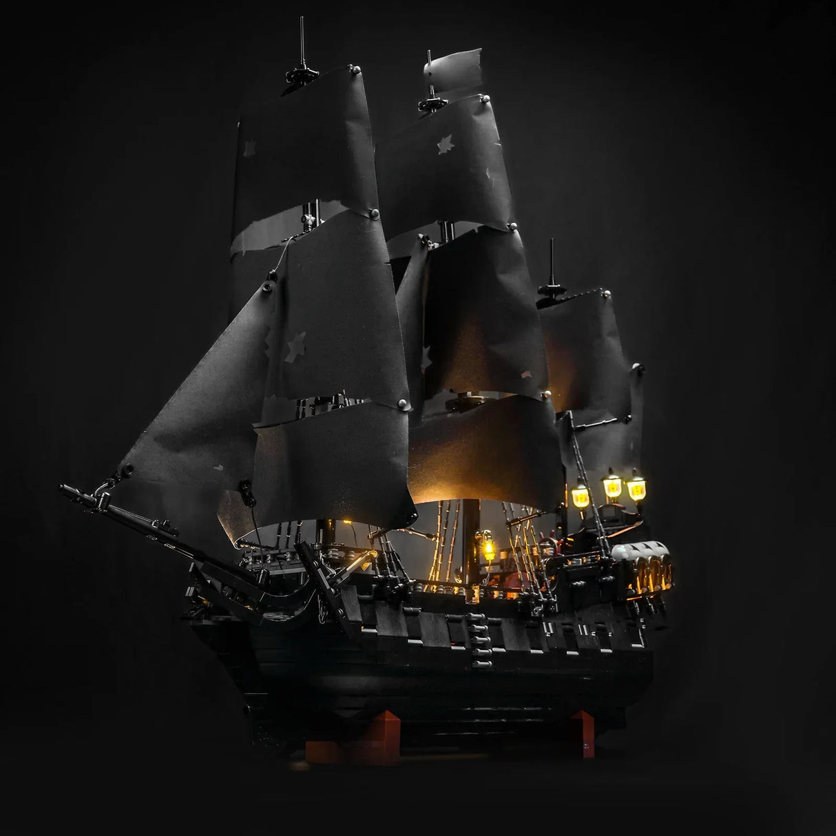 Ensemble d'éclairage LED pour le bateau pirate du capitaine Jack Sparrow LEGO (10365) avec télécommande
