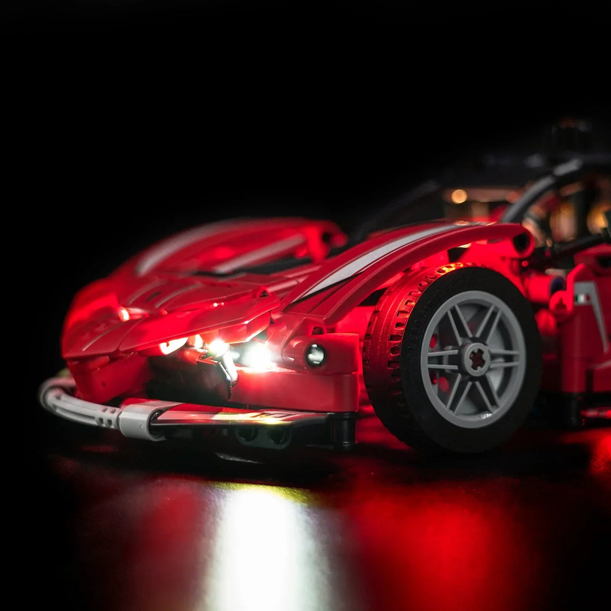 Kit d'éclairage LED pour LEGO Ferrari FXX K (42212)