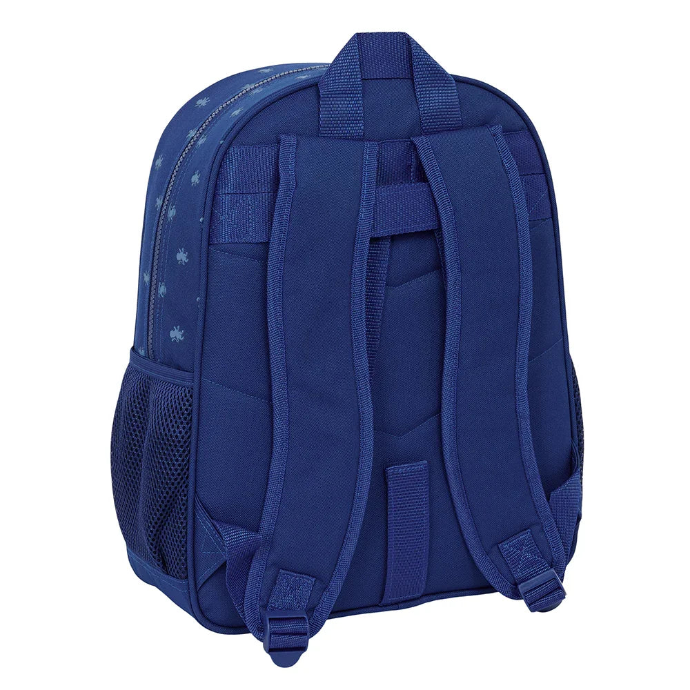 Rückansicht eines dunkelblauen Rucksacks mit verstellbaren Trägern und Netzseitentasche