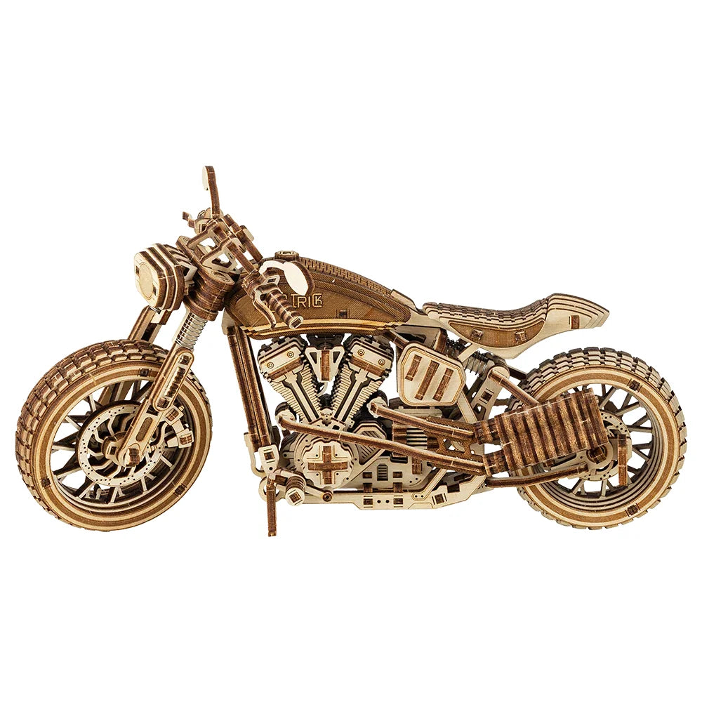 WoodTrick Motorrad Iron Pony 3D-Holzbausatz Cruiser in kompletter Seitenansicht von links
