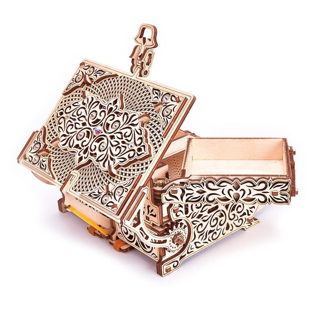 Schatzkiste mit Swarovski®- Schmuck - 3D Holzbausatz - derdealer.ch