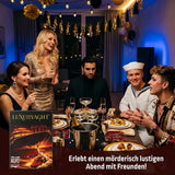 Fünf kostümierte Gäste beim Krimidinner Luxusyacht an einem festlich gedeckten Tisch mit Tischkarten und Spielbox