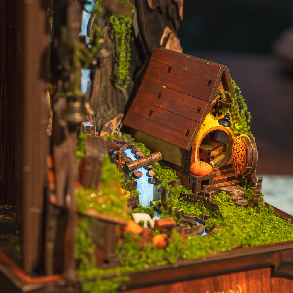 Whispering Hollow - Diorama Spieluhr