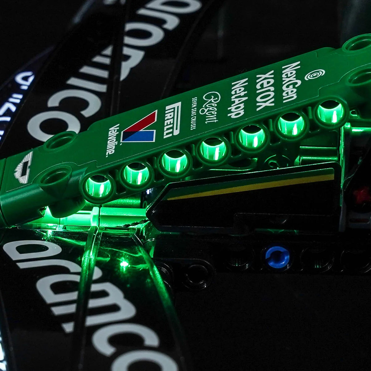 LED Licht Set für LEGO Aston Martin Aramco AMR25 F1® Auto (42240) inkl. Fernbedienung