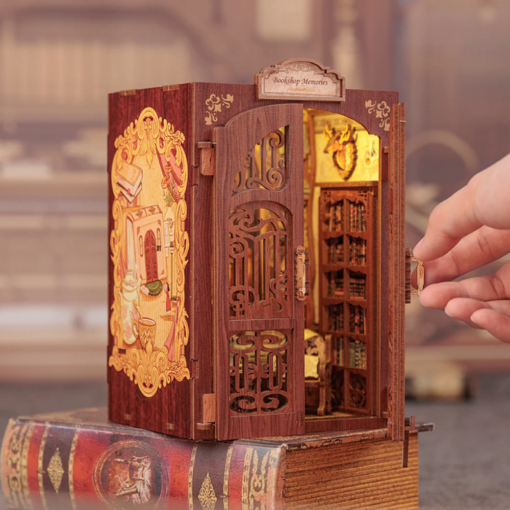 Verborgene Bücherstube - Book Nook