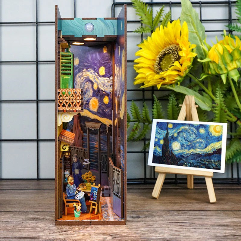 Vincent's World - Book Nook