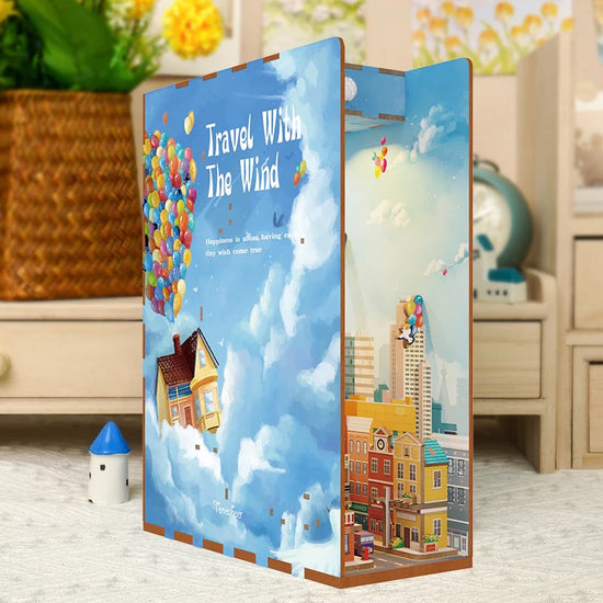 Tonecheer - Travel with the Wind - Book Nook