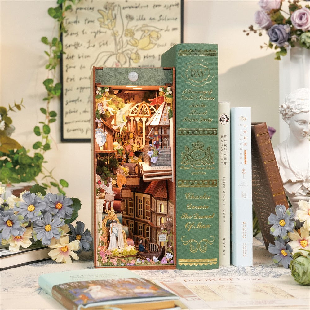 Shakespeare Verse - Book Nook