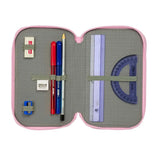 Offenes rosa Federmäppchen mit Stiften, Bleistift, Radiergummi, Lineal und Geodreieck