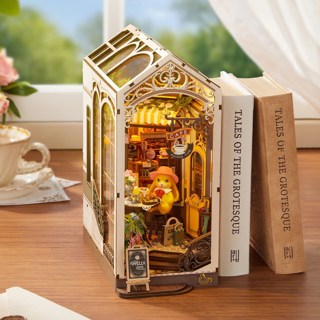 Holiday Café - Book Nook