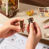 Holiday Café - Book Nook