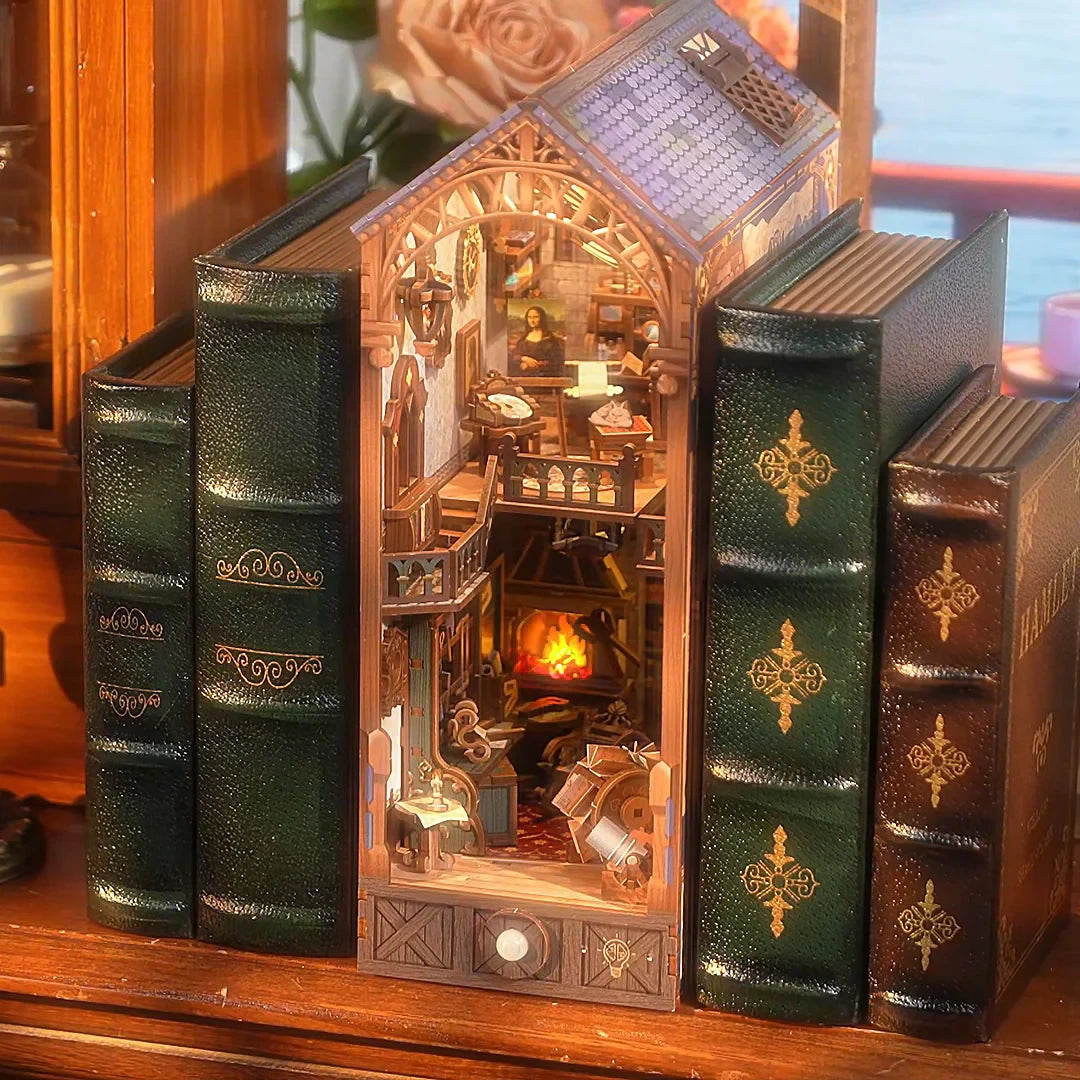 Leonardo Da Vinci - Book Nook