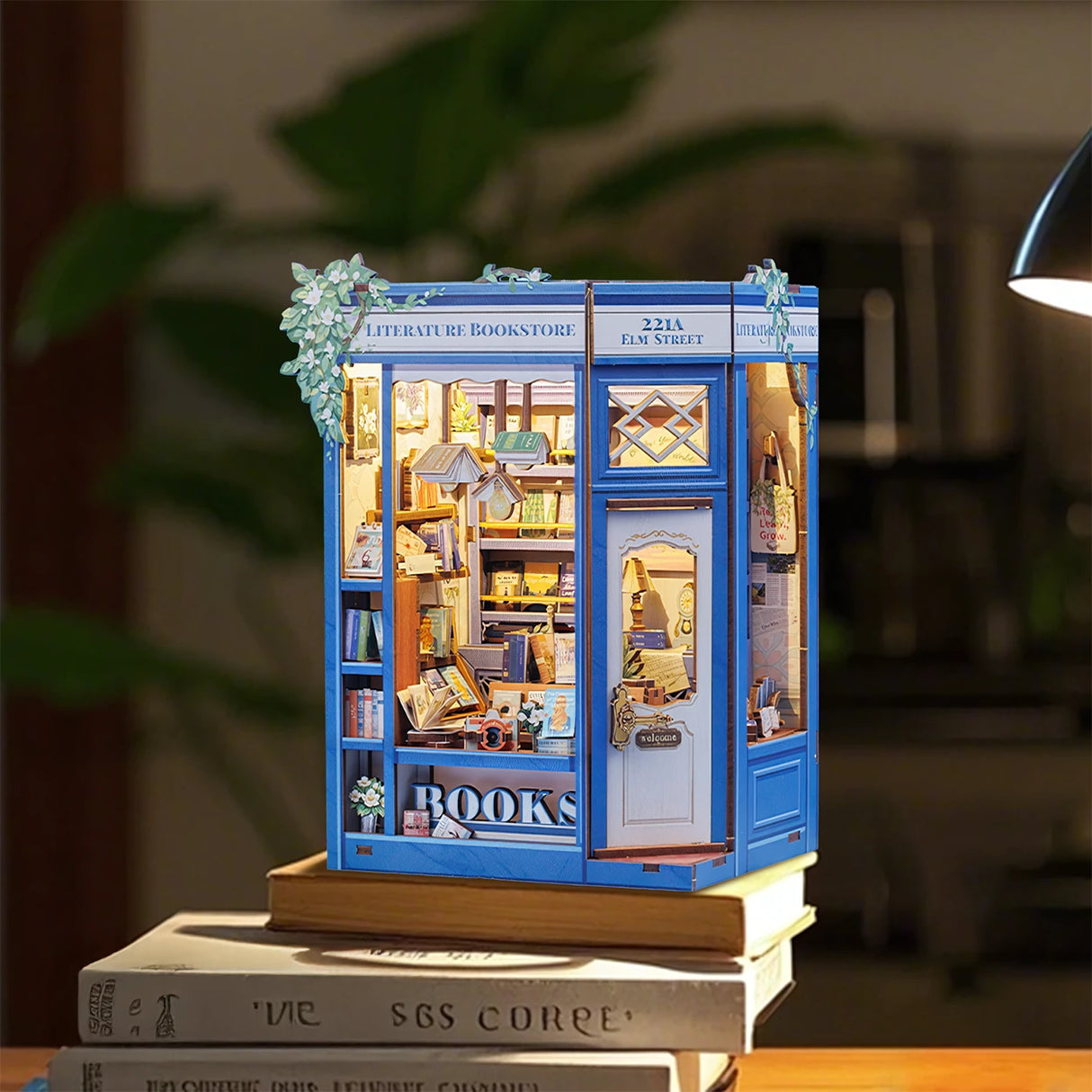 Literature Bookstore - Book Nook