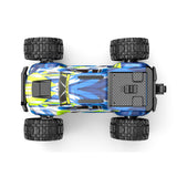 Draufsicht auf den MJX Hyper Go 14208 Brushless RC-Monstertruck mit strukturierter Ladefläche und auffälliger Karosserie-Grafik.