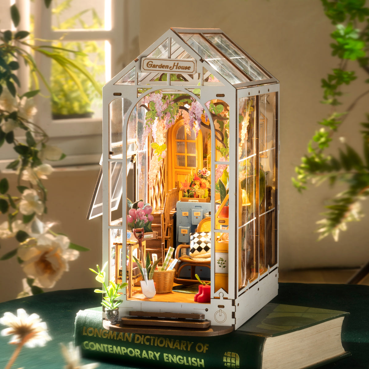 Gartenhaus - Book Nook