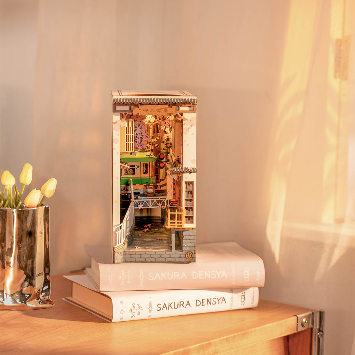 Sakura Densya - Book Nook