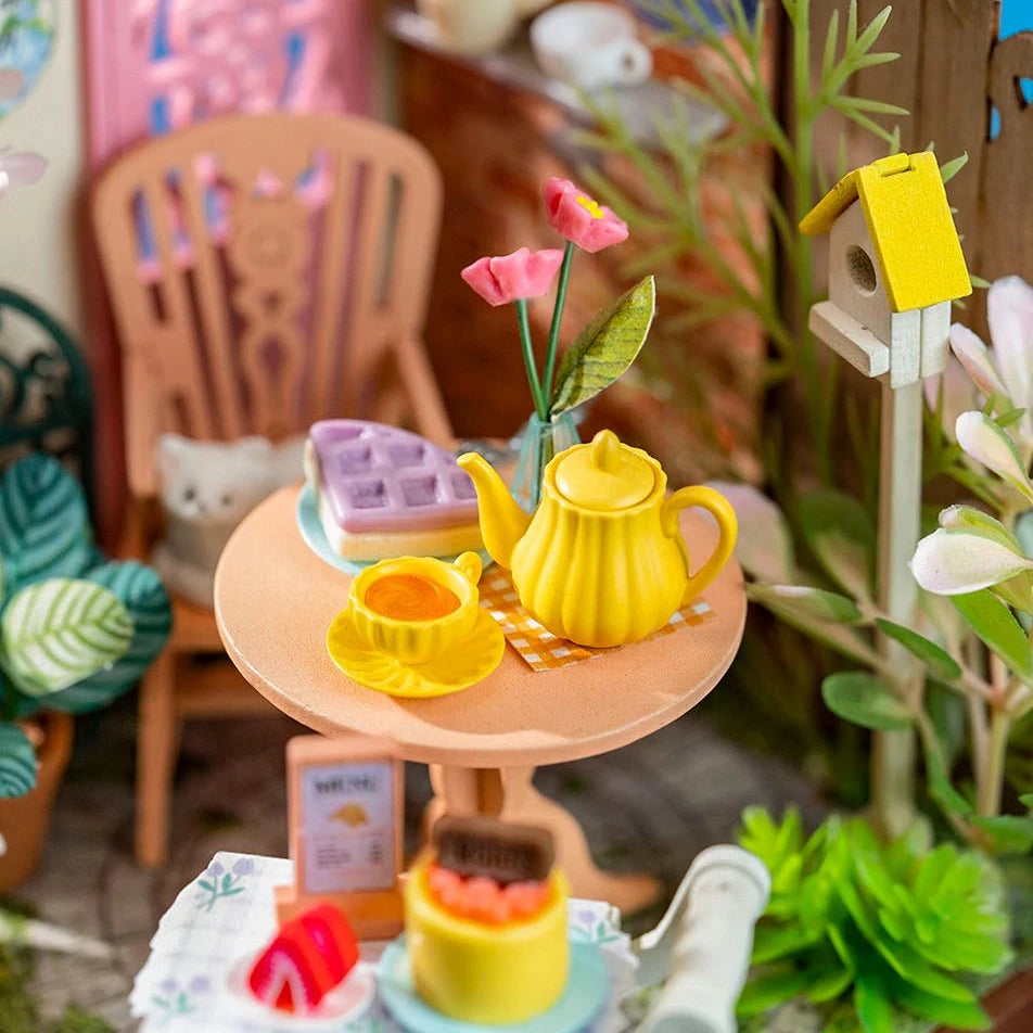 Fancy Tea Yard - Diorama