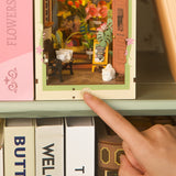 Floral Corner - Book Nook