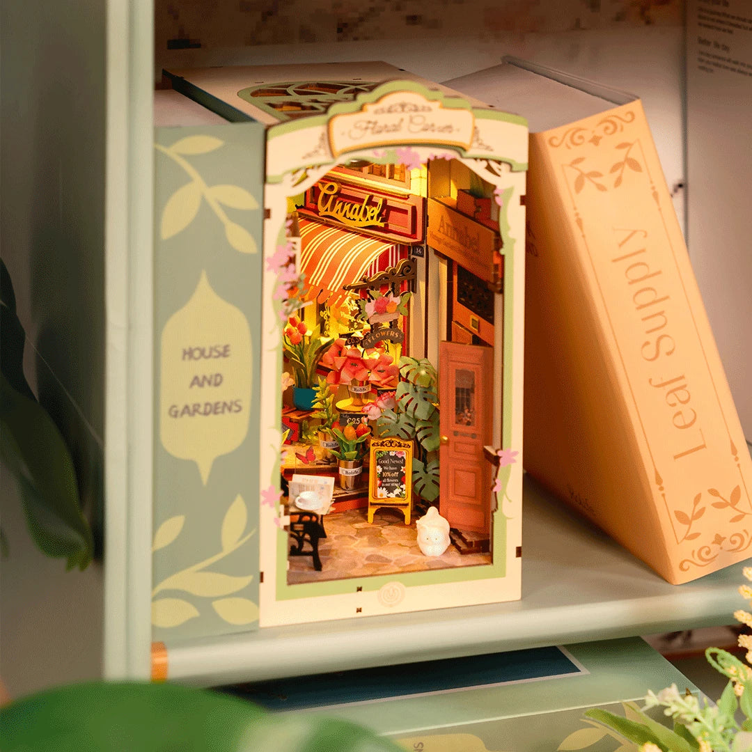 Floral Corner - Book Nook