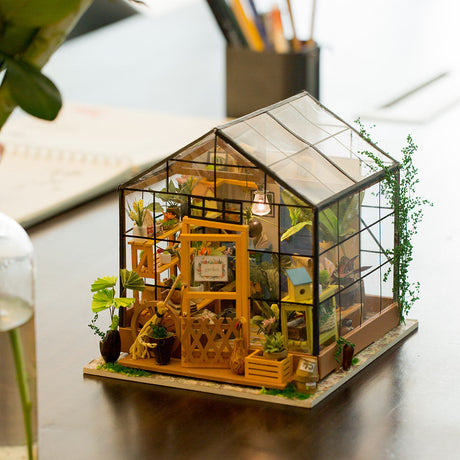 Cathy's Flower House - Miniaturhaus