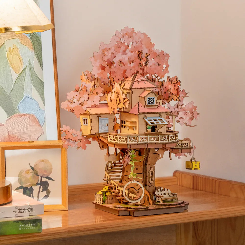 Sakura Tree House - Diorama