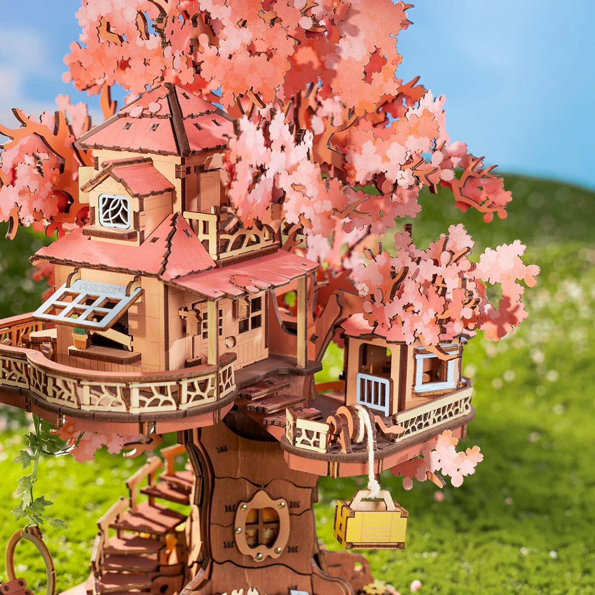Sakura Tree House - Diorama
