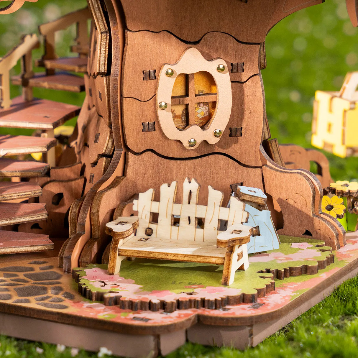 Sakura Tree House - Diorama