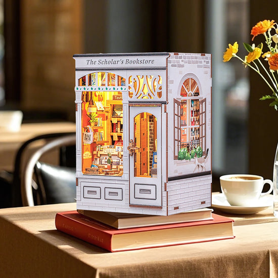 CuteBee - The Scholar's Bookstore - Book Nook