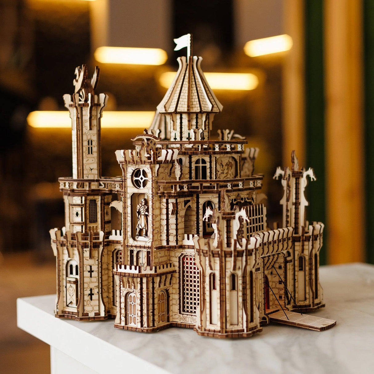 Dragon Castle / Drachenburg - 3D Holzbausatz (Elektrisch) - derdealer.ch